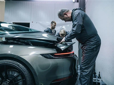 Γιατί να επιλέξετε μεμβράνη προστασίας βαφής αντί για κερί αυτοκινήτου;